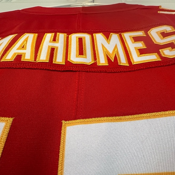 COPY - Men’s small- Unbranded Kansas City Chiefs Patrick Mahomes jersey #15. - Picture 2 of 4